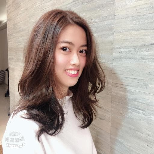 女生長髮、女生染燙、女生染髮