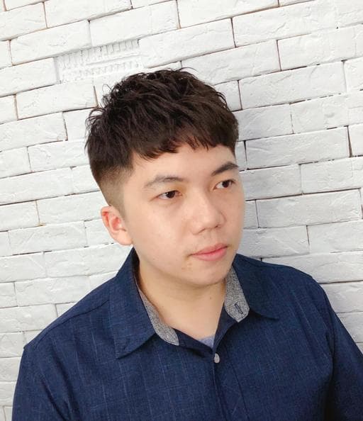 男生短髮、漂色、男生卷髮