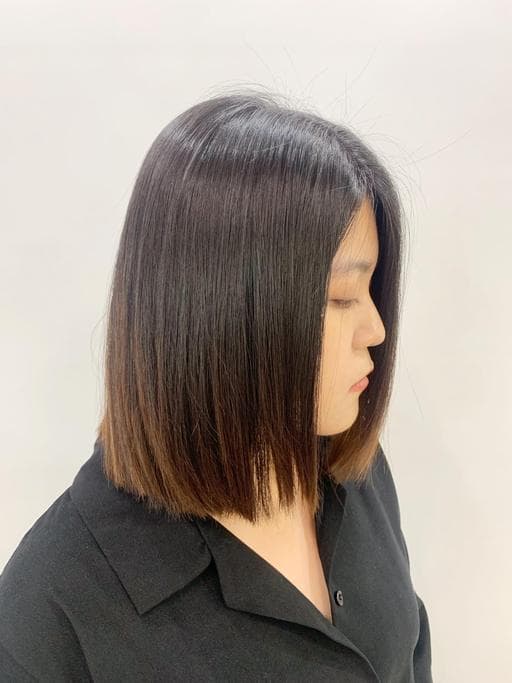 女生中長髮、燙直、台北東區