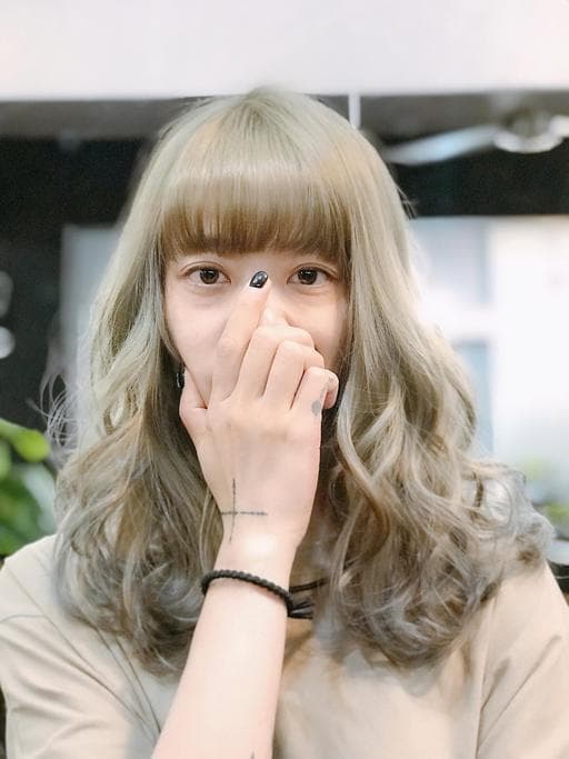 漂色、女生長髮、電棒造型