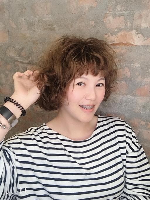 女生短髮、女生染燙、溫塑燙