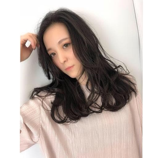 歐美挑染、女生長髮、及肩中長卷髮