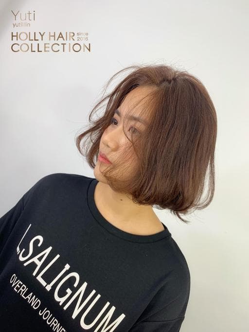 女生短髮、髮妝燙、氧氣瀏海