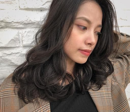 女生中長髮、燙卷、質感溫塑