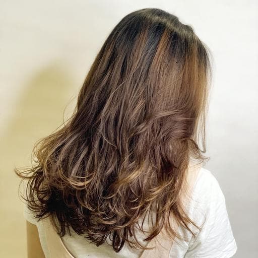 女生長髮、女生燙髮、溫塑燙