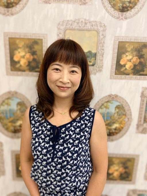 女生中長髮、女生染髮、不用漂髮