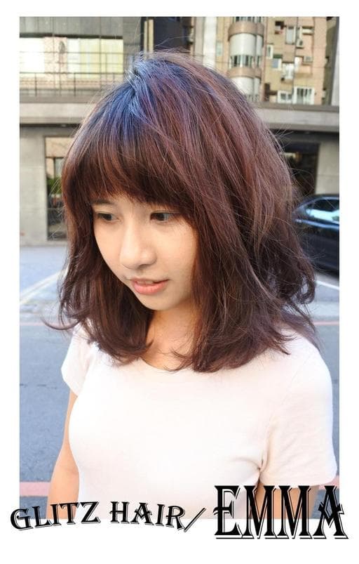 女生中長髮、蓬鬆感、挑染