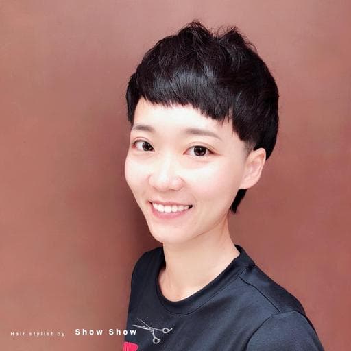 女生短髮、女生燙髮、女生眉上瀏海