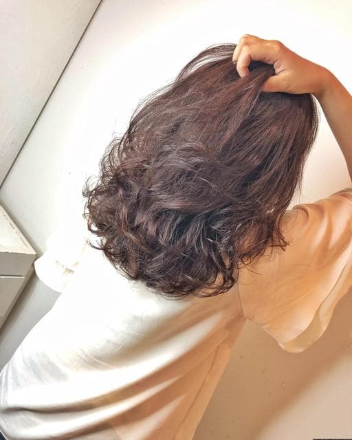 女生燙髮、女生中長髮、女生染髮