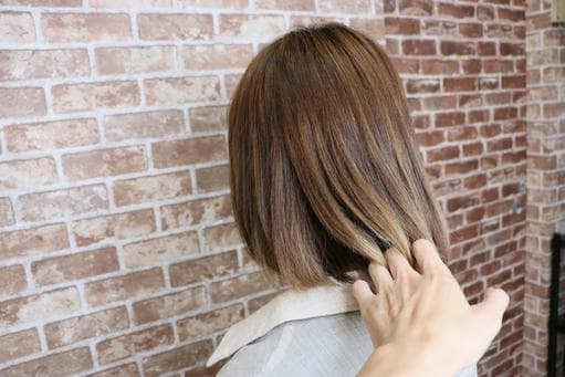 女生短髮、漂色、設計染