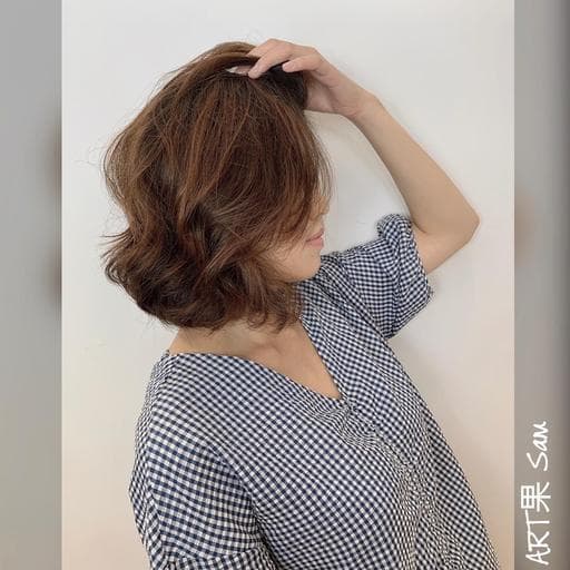 女生中長髮、女生染髮、冷萃咖啡髮色