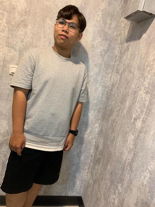 男士逗號瀏海、楓糖斑比色、男生染燙
