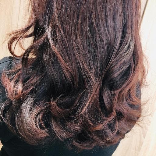 女生長髮、女生染髮、不用漂髮
