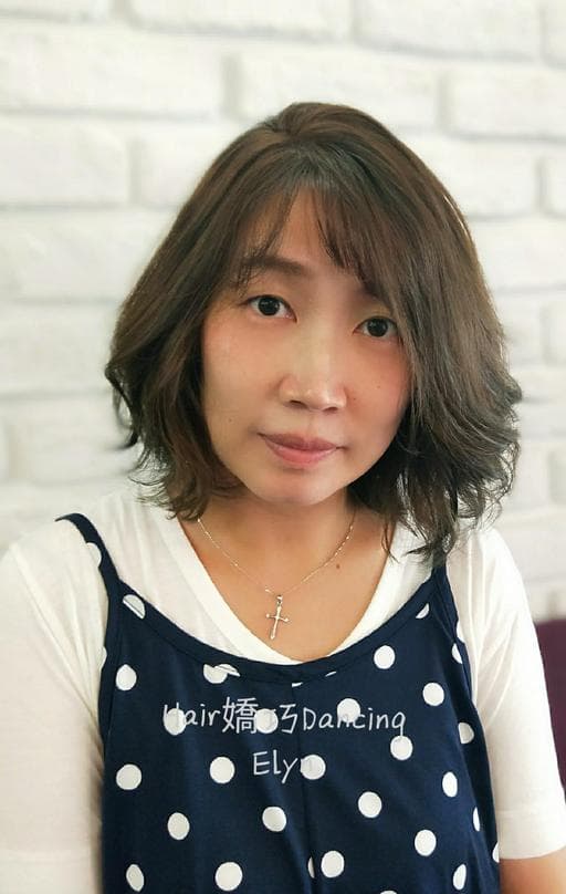 女生中長髮、漂色、女生燙髮
