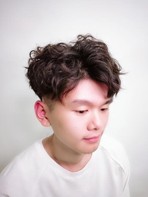 男生卷髮、燙髮、男生Undercut