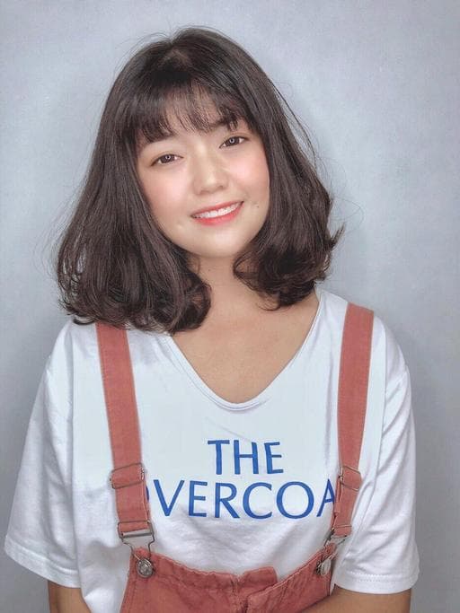 女生中長髮、燙卷、微捲
