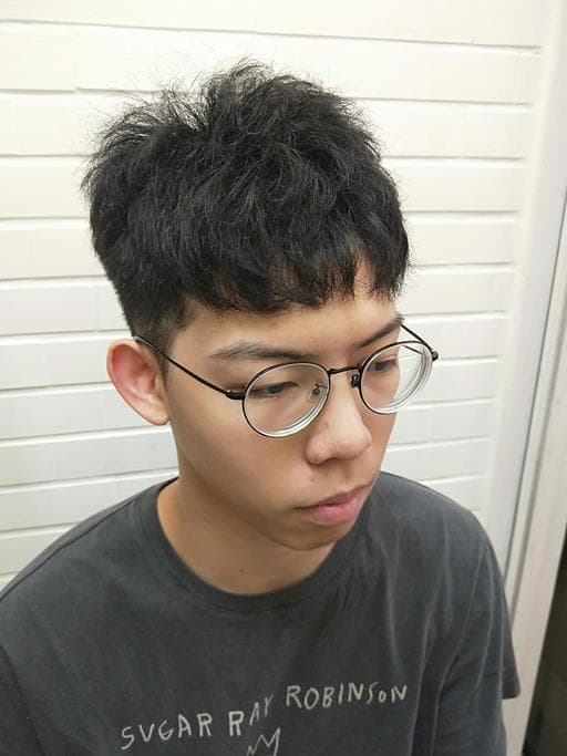 男生短髮、男生Undercut、男生卷髮