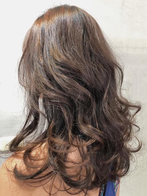女生中長髮、空氣感卷髮、溫塑燙