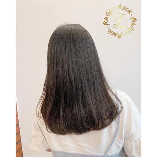 女生長髮