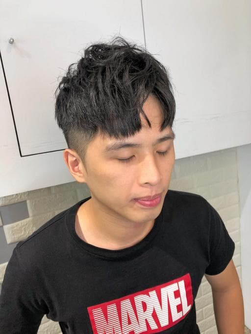 男生短髮、男生卷髮、男士逗號瀏海
