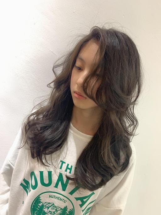 女生長髮、女生染髮、蜂蜜奶茶色