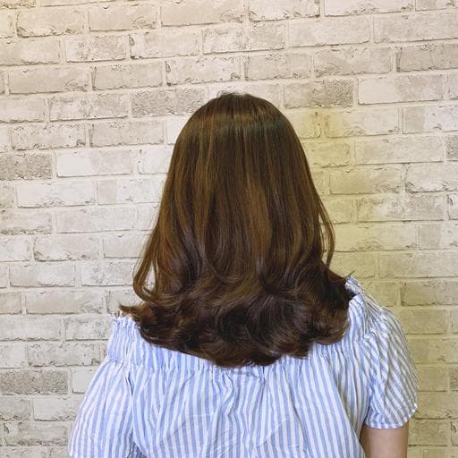 女生中長髮、女生染燙、浪漫大卷