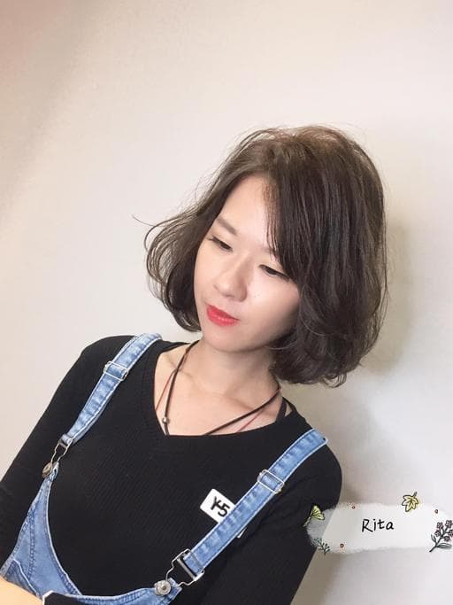 女生短髮、內彎、微捲