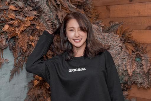 女生中長髮、電棒造型、不用漂髮