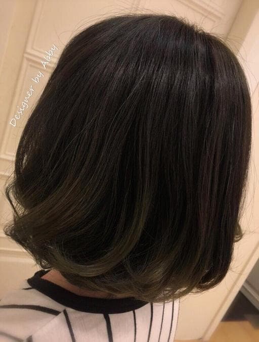 女生短髮、漸層布丁染、冷萃咖啡髮色