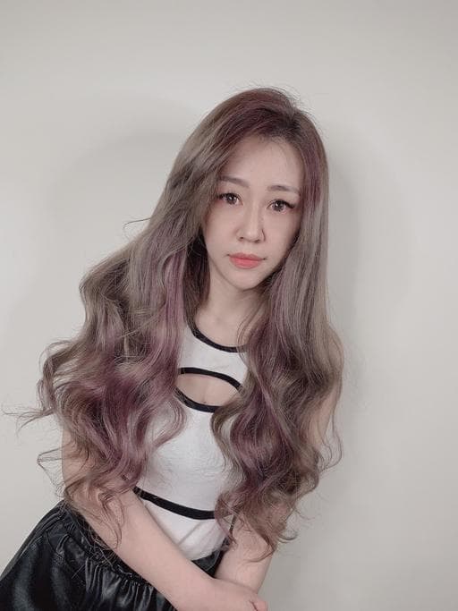 女生長髮、台南染髮、蜂蜜奶茶色