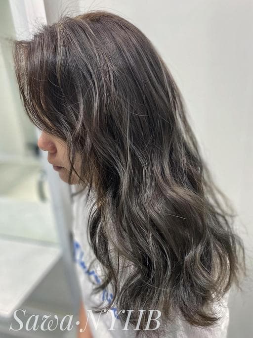 女生染燙、漂色、灰色系