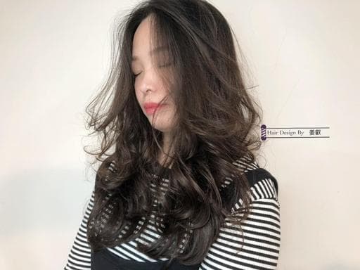 女生長髮、女生燙髮、鬆軟雲朵燙