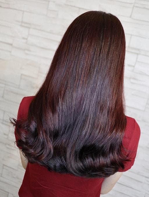 女生染燙、紅色系髮色、紅棕髮色