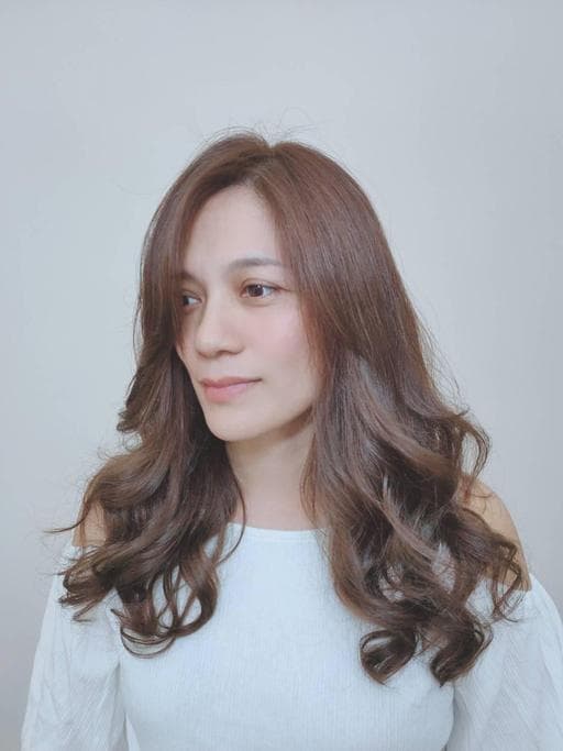 女生長髮