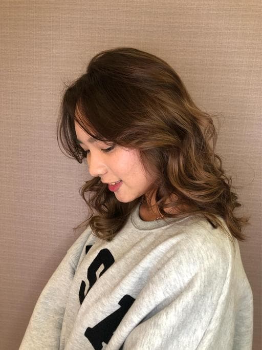 女生長髮、電棒造型、女生染髮
