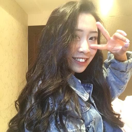 女生長髮、狗毛卷、髮妝燙