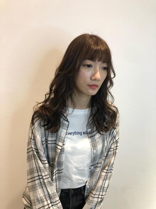 女生長髮、女生染髮、電棒造型