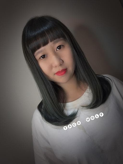 女生中長髮、女生染髮、墨綠色