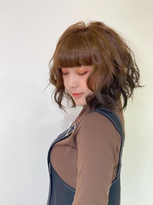 女生中長髮