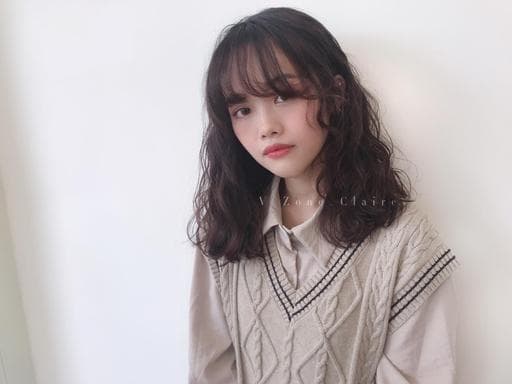 女生長髮、短瀏海、溫塑燙