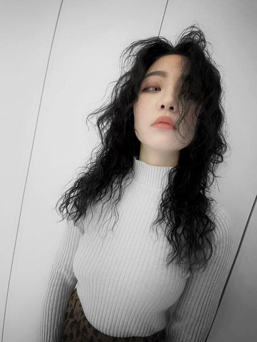 長瀏海、女生染燙、女生過肩長髮