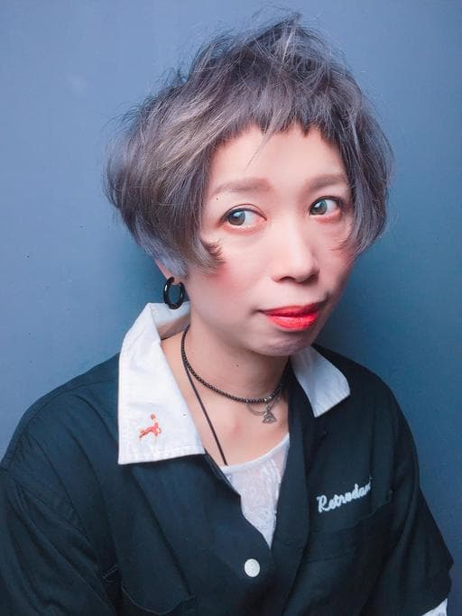 女生短髮、女生染髮、灰色系