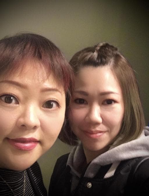 女生短髮、長瀏海、亞麻綠