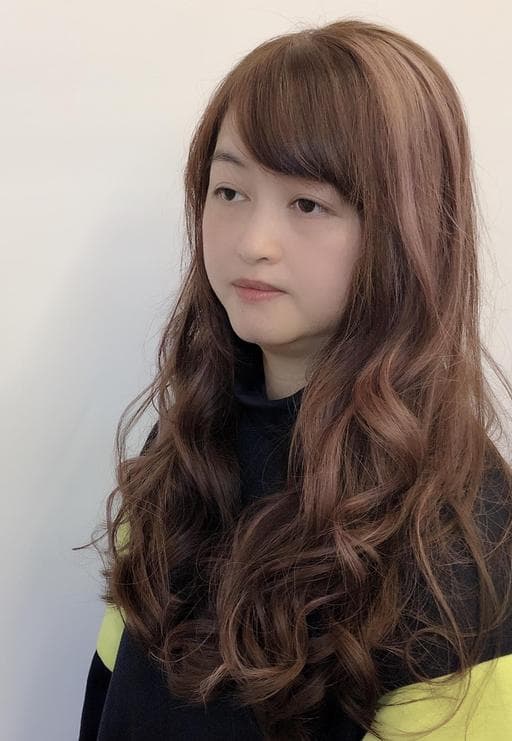 女生長髮