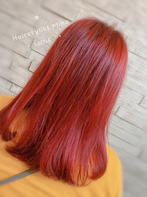 女生中長髮、紅色系髮色、紅棕髮色