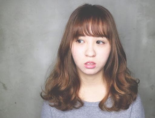 女生長髮、女生染髮、不用漂髮