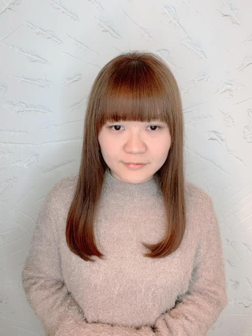女生長髮