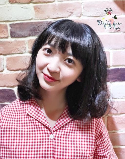 女生中長髮、微捲、溫塑燙