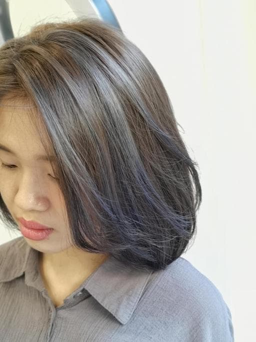 女生中長髮、漂色、長瀏海