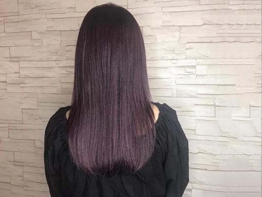 女生中長髮、短瀏海、女生染髮